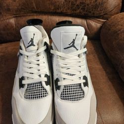 Jordan 4 Military Black