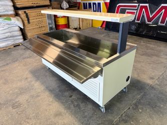 Duke refrigerated cooler salad bar