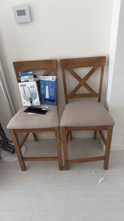 two free chairs like new