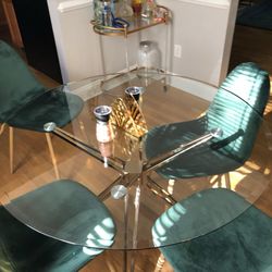 ❗️WEEKND SALE❗️Glass dining table gold— still available