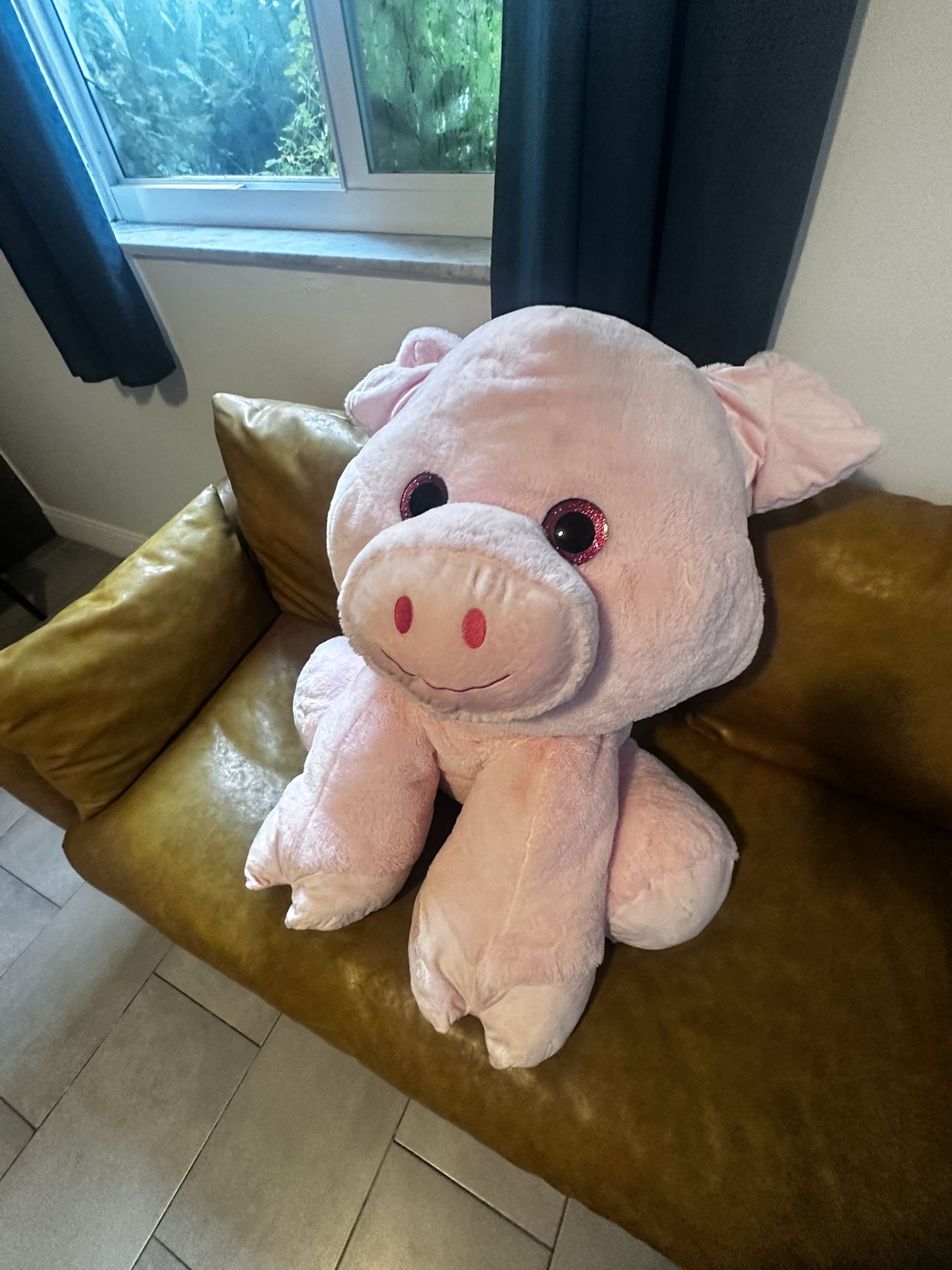 Giant Stuffed Pig 