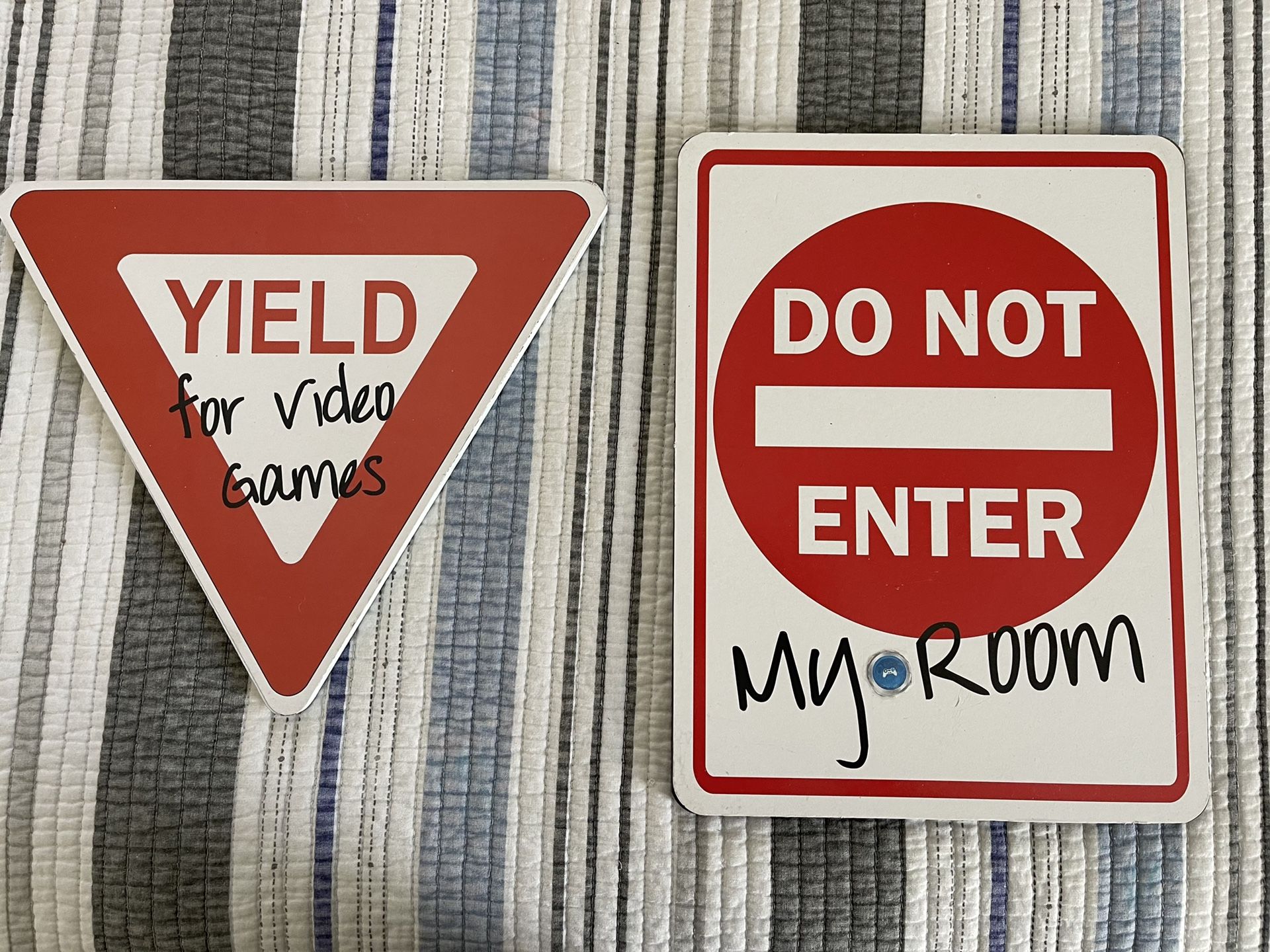 Decorative Signs for Gamers
