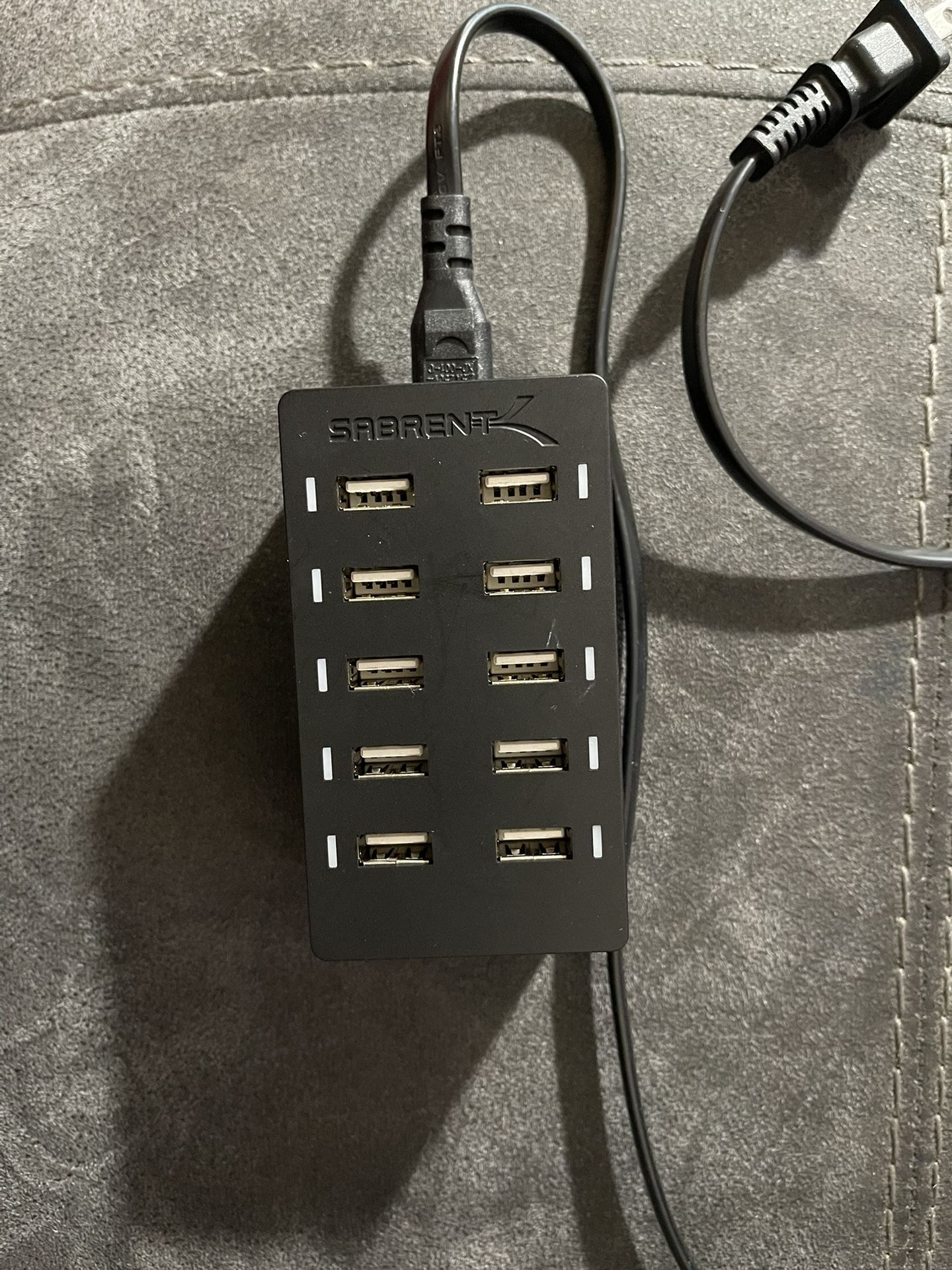 SABRENT 60 Watt (12 Amp) 10 Port