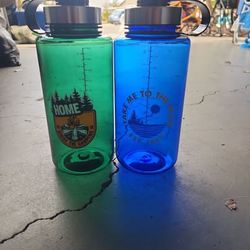 Set of 2 Large 32oz Water Bottles Green Blue BPA Free