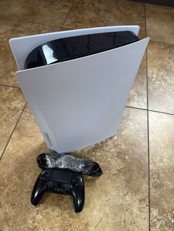 PS5 Disc 2 TB HDD W/ 1 Controller And Cables