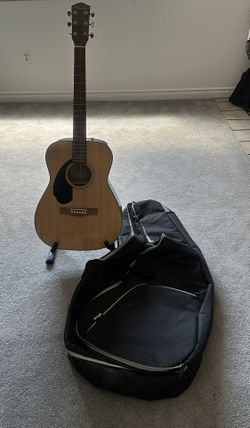Fender CD60s Left Handed  w/case AND stand