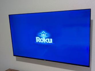 Roku 50" 4K Smart TV with wall mount– Model 50R4C5 – Like New