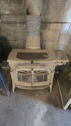 Vermont Castings Defiant Encore cast iron stove