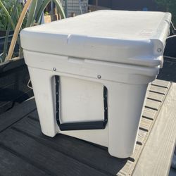 Yeti 65 Used Once