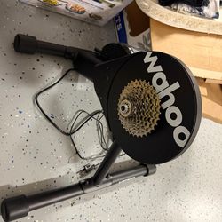 Wahoo KICKR indoor cycling in excellent condition
