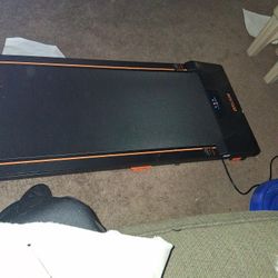 Walking Pad Comes With Remote