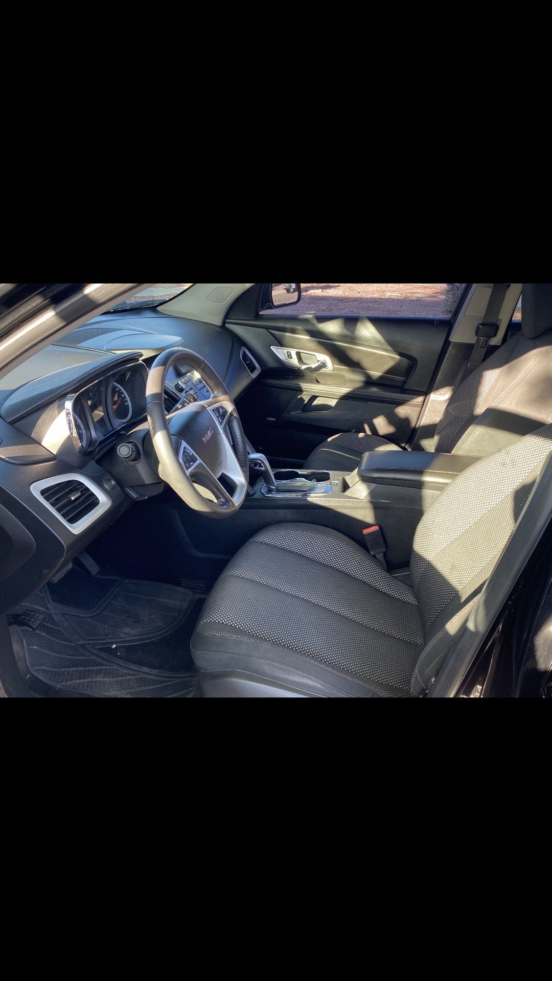 2014 GMC Terrain AWD Regular title, 4 cylinders, cold a/c, very clean interior, navigation system, back up camera, bluethoot, all wheel drive, 167k m
