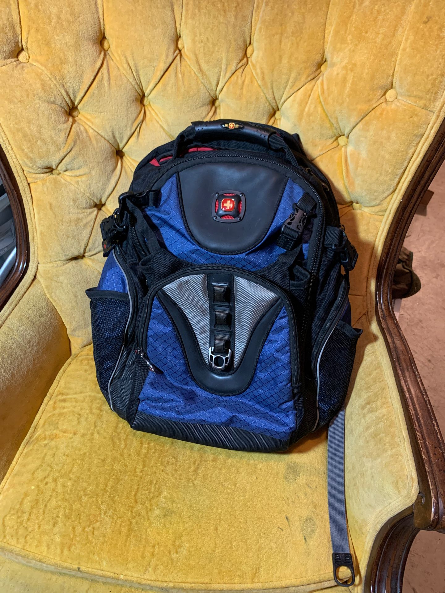 Wenger SWISS GEAR Backpack ñ MONROEVILLE