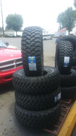 35x12.50R17 mt