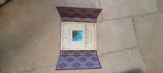 Jk Rowling. A Pop Up Gallery Of Curiosities 