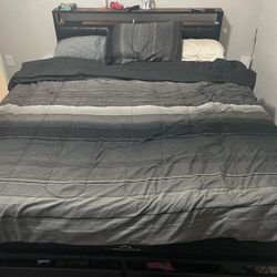 Queen Bed set