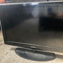Samsung TV (36 Inch)