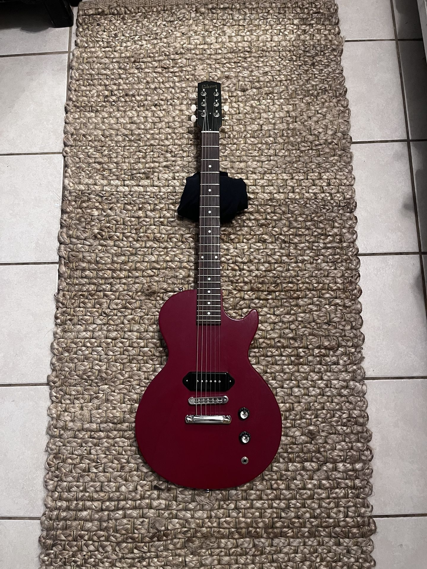 Gibson Melody Maker Electric Guitar (P-90)