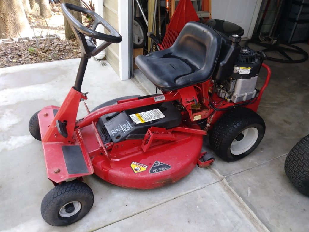 Snapper 33" Hi Vac Riding Lawn Mower