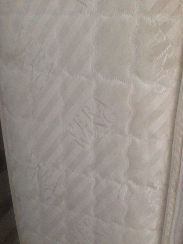 King size Serta***vera wang edition** /box spring