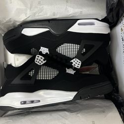 White Thunder Jordan 4s