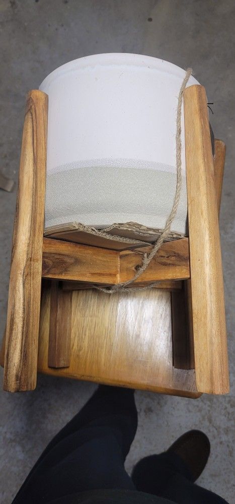 12 In Ceramic Pot And Wood Stand