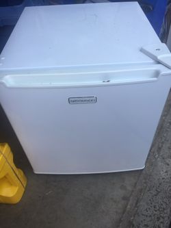 Mini fridge