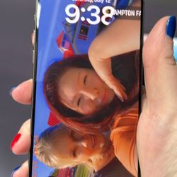 iPhone  15 Pro Max 256 GB ATT Locked ! 
