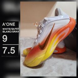 Nike A'One Size 9