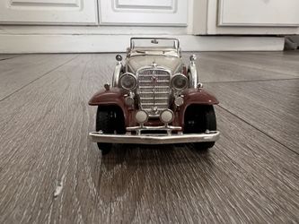 Diecast 1/32 Scale Anson - 1932 Cadillac Phaelon V16 