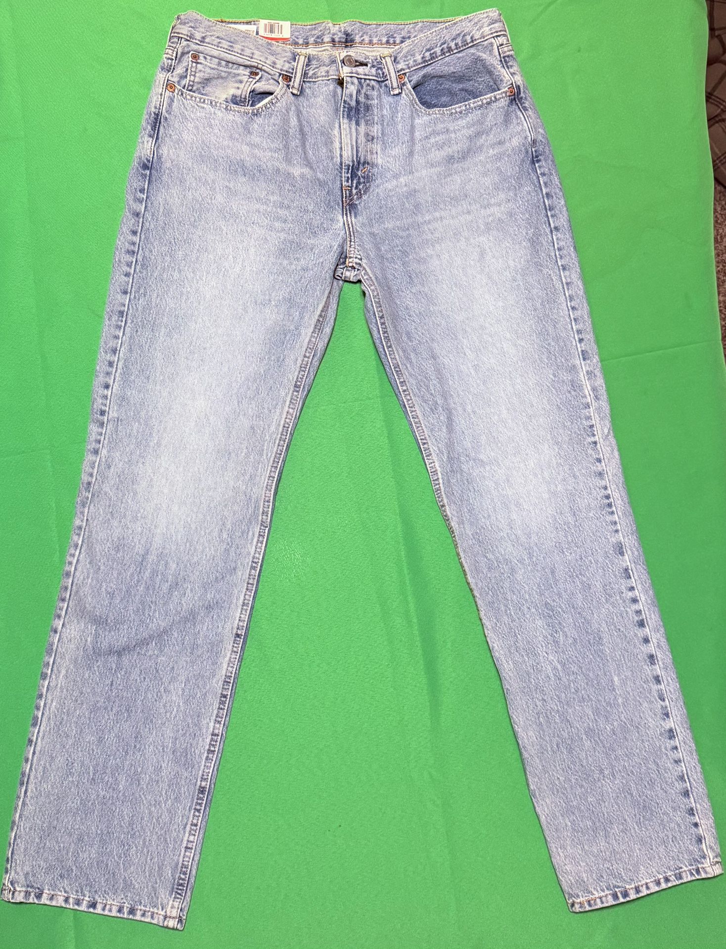 Brand new Men Levi 514 jeans style straight warp stretch in size W34 L34