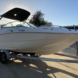 2017 Hurricane 2000 Open bow 