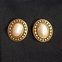 Vintage Yves Saint Laurent Pearl Gold Tone Clip Earrings $35