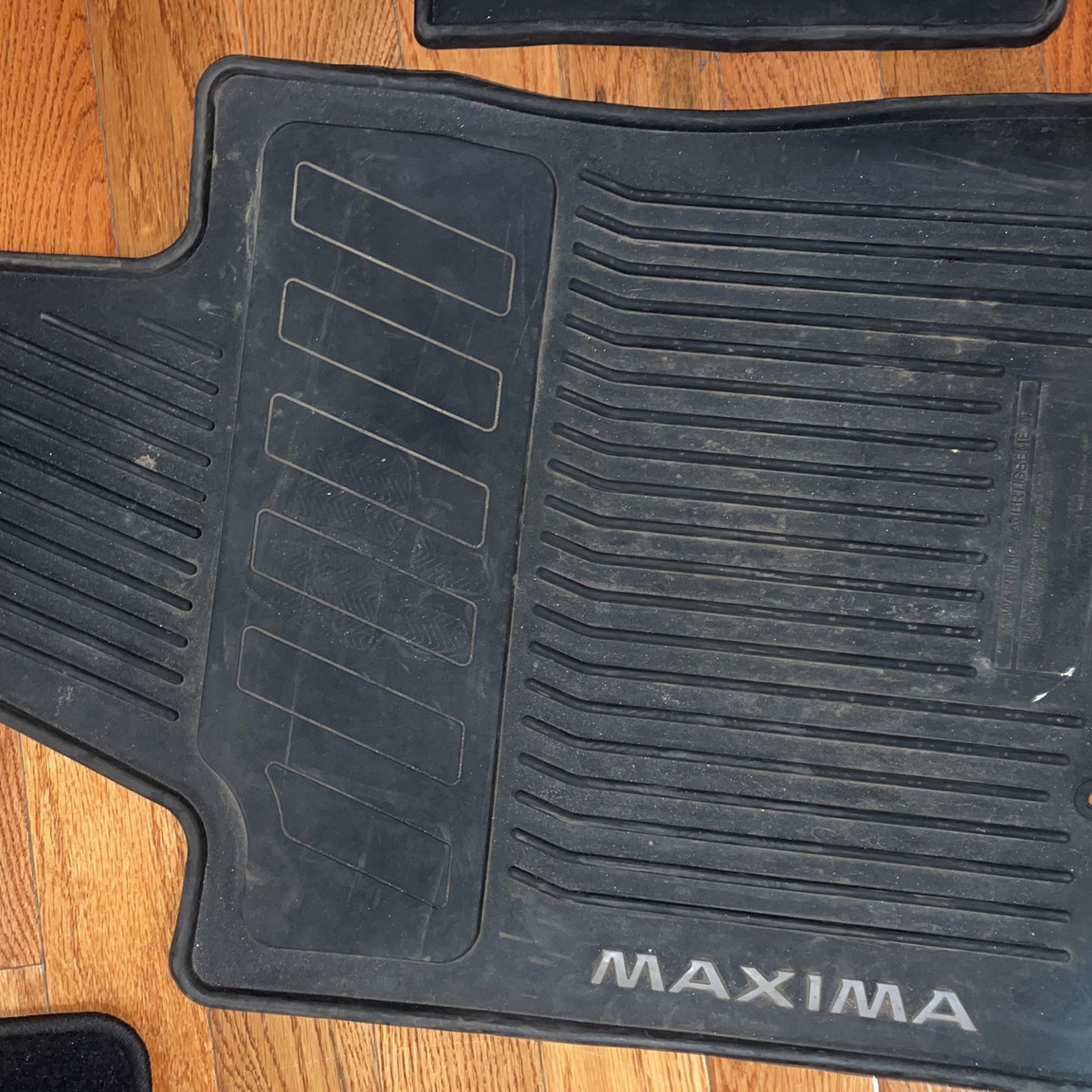 2014 Nissan Maxima Floor Mats