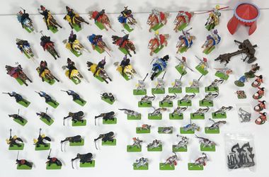 74pc Vintage 1971 Britains Ltd Deetail Turks / Knights w/Accs. Figures Lot