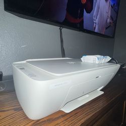 HP DeskJet 2734e All-In-One