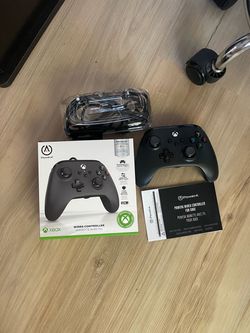 XBOX Series S 1 TB storage including one wireless controller and one wired controller