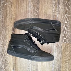 Size 8 - Triple black Vans High-Top