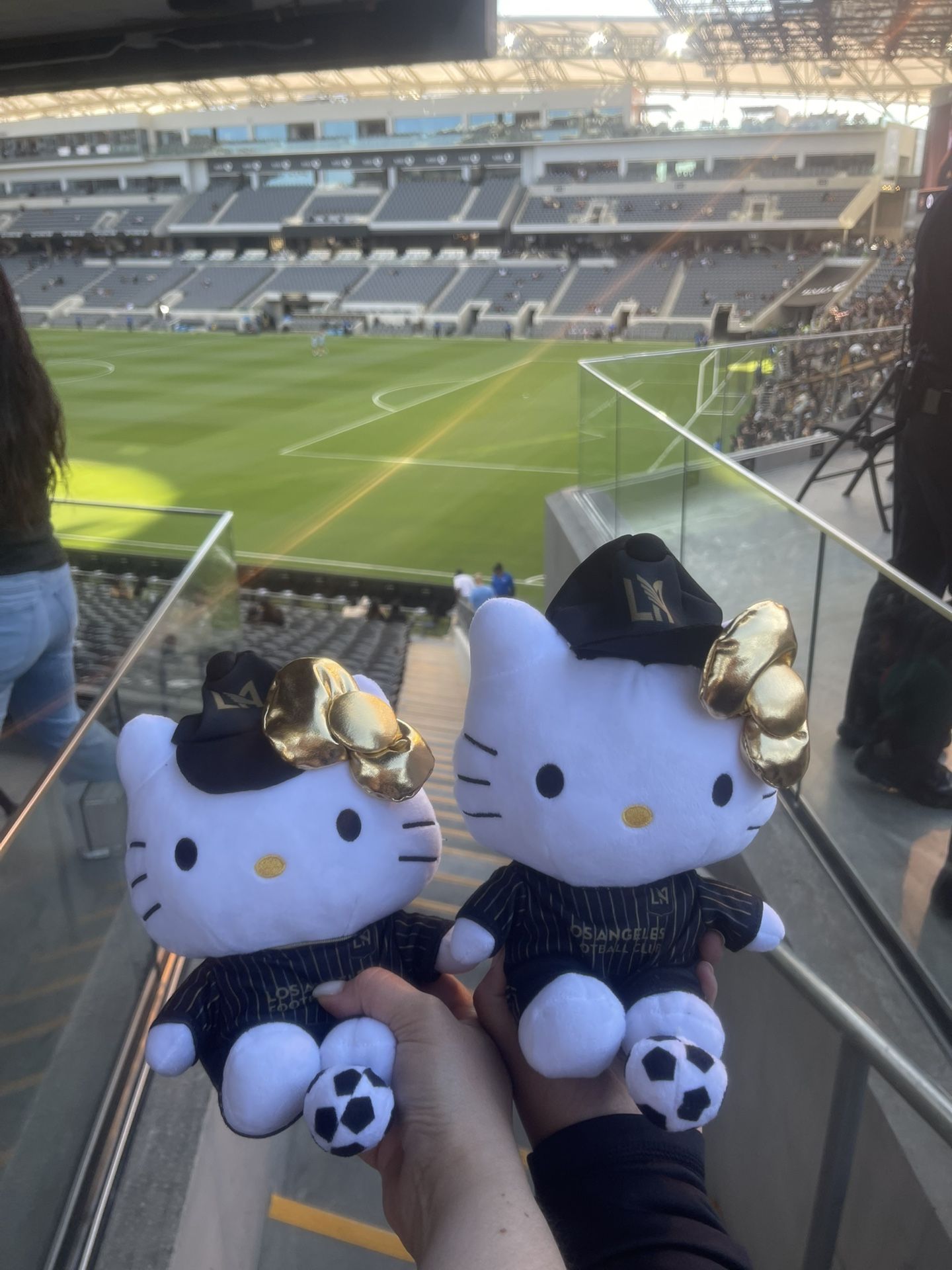 LAFC Hello Kitty With Bucket