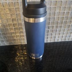 Brand New 25 Oz Water Bottle W/chug Handle