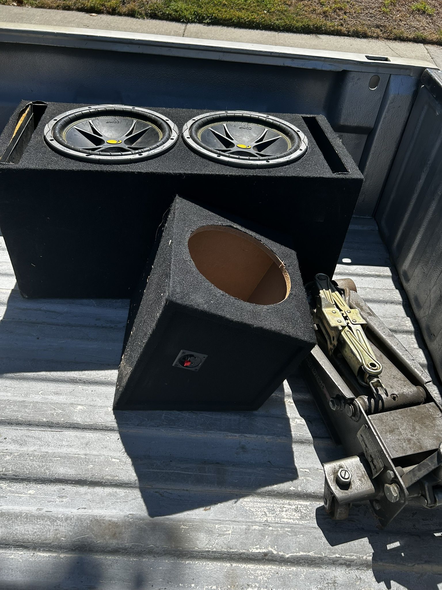 2 12’ Kicker Bass