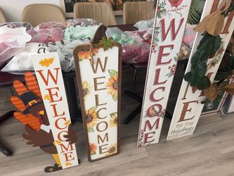 HOLIDAY SIGNS