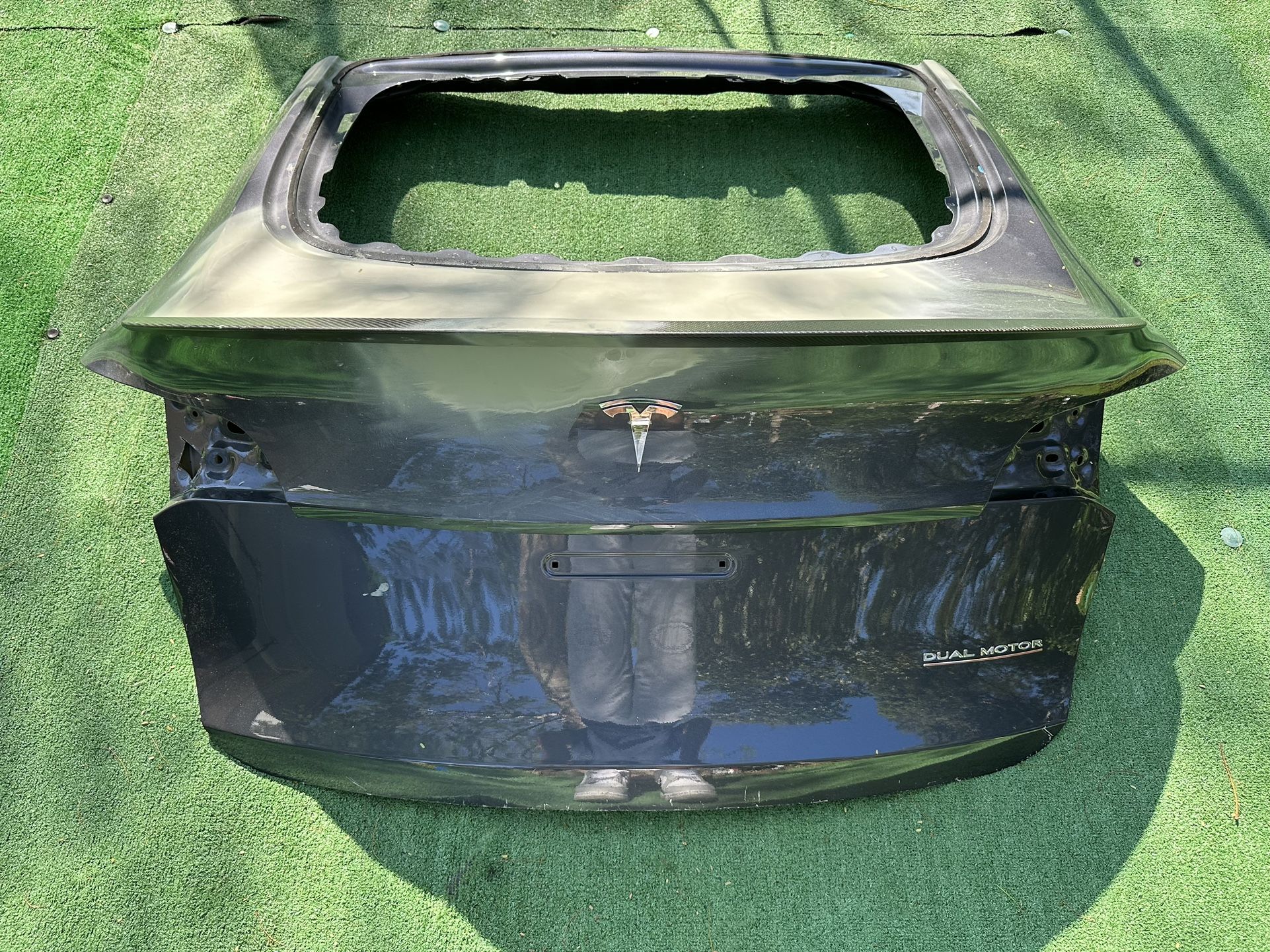 Tesla Model Y Liftgate Tailgate Trunk Lid Tapa De Maletero 2021 2022 2023 2024
