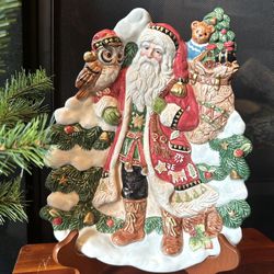Fitz and Floyd Classics, World of Christmas Canapé Plate, Wall Hanging, Santa, Owl, Bag of Toys