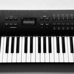 Alesis QS7 Synthesizer Keyboard