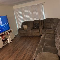 🛋️ MUST SELL - MOVING NEXT WEEK | Large Reclining Sectional Sofa — $300