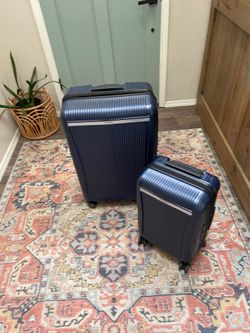 lightly used Samsonite Hardshell Spinner Luggage Set (2-Piece) – lightly used