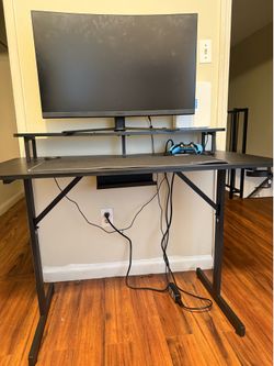 Gaming desk