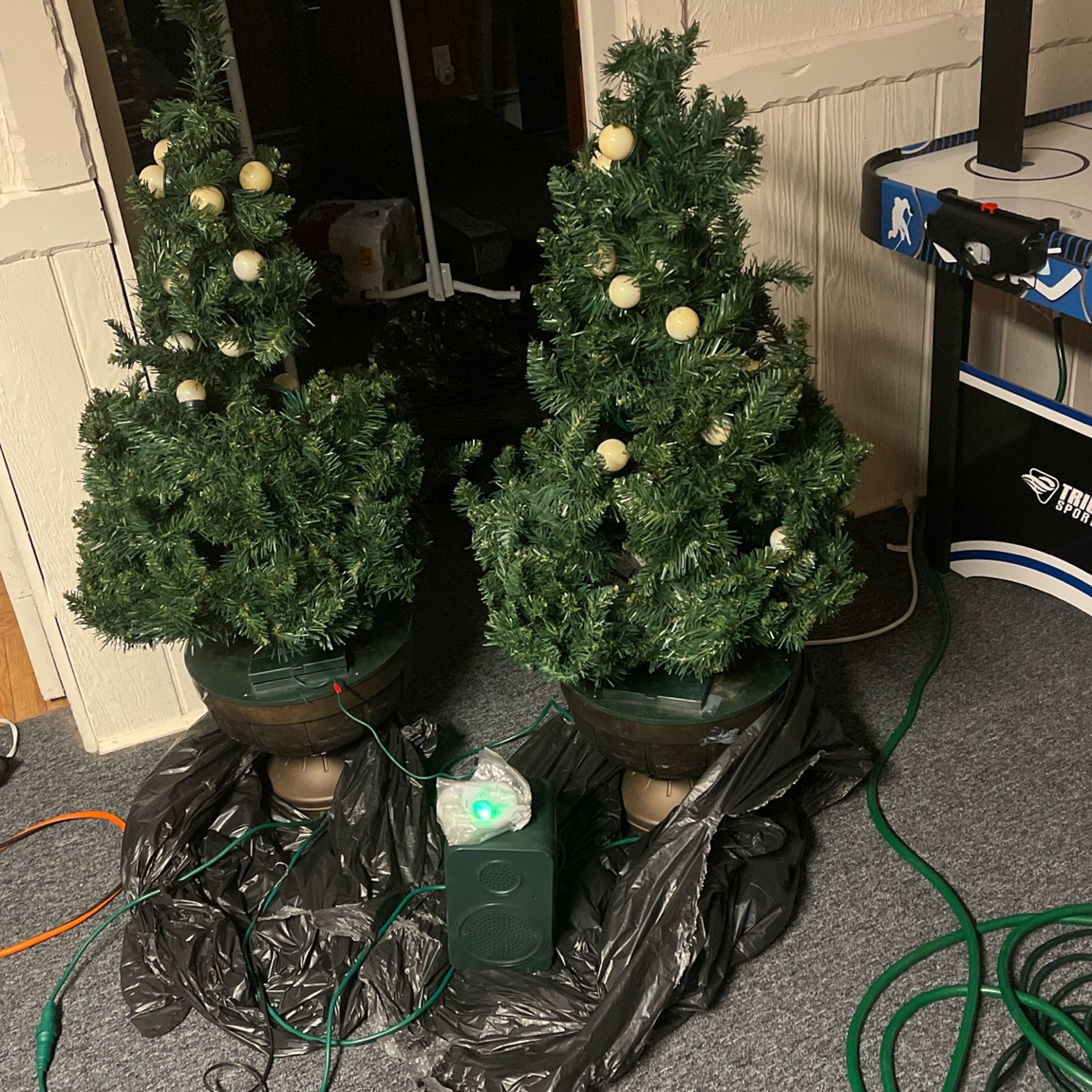 Light Up Christmas Trees That Play Music