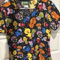 scrub top - sesame street 
